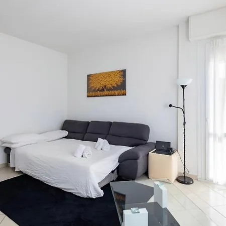 - Motor Valley-homes Apartment