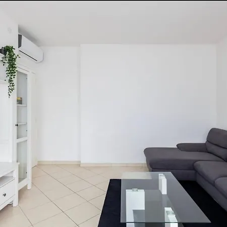 Apartment - Motor Valley-homes *