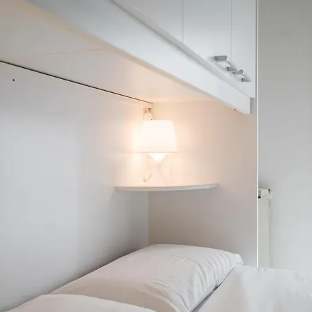 - Motor Valley-homes *