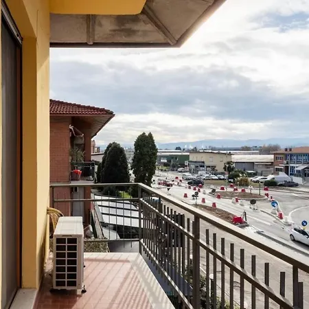 - Motor Valley-homes * Formigine