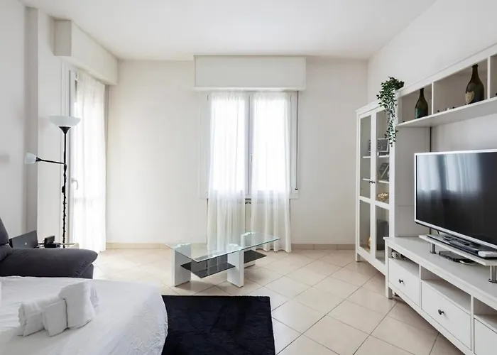 - Motor Valley-homes