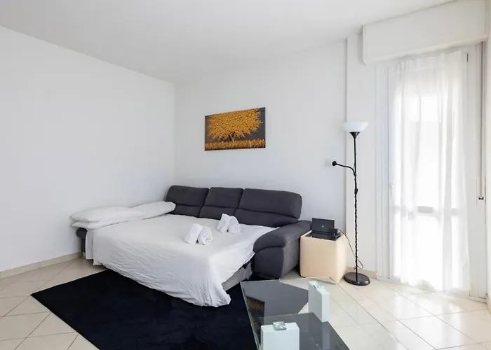 - Motor Valley-homes Apartment