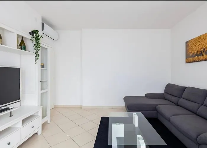 Apartment - Motor Valley-homes *