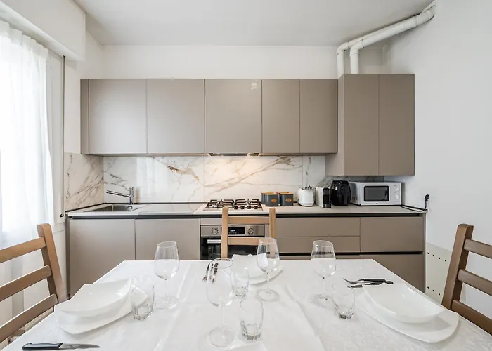 - Motor Valley-homes Apartment Formigine