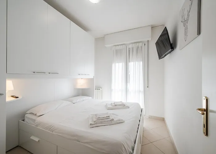 - Motor Valley-homes *