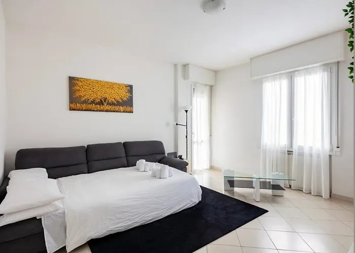 - Motor Valley-homes Apartment *