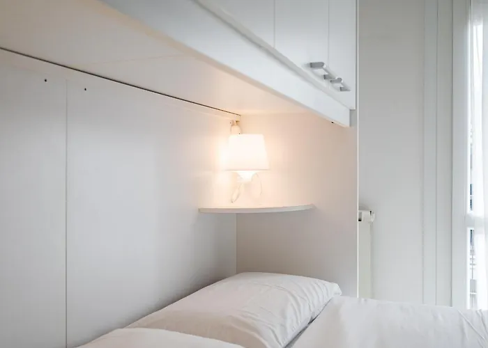 - Motor Valley-homes *