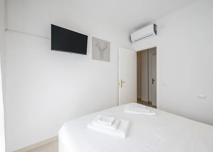 Apartment - Motor Valley-homes *