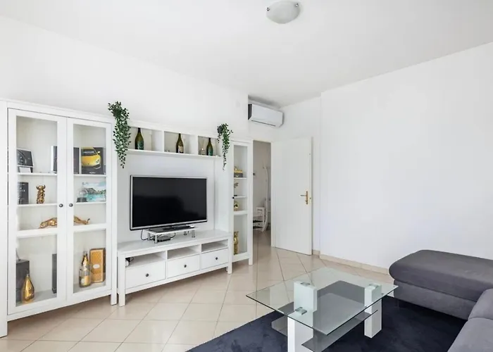 - Motor Valley-homes 公寓