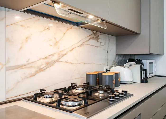 - Motor Valley-homes Apartment *