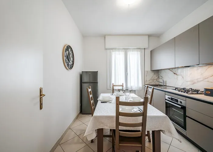 - Motor Valley-homes Apartment Formigine