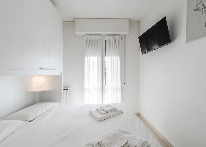 - Motor Valley-homes *