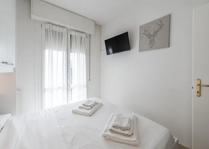 - Motor Valley-homes * Formigine